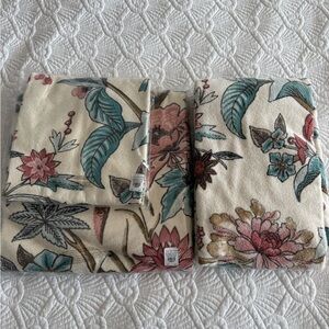 Pottery Barn towel set